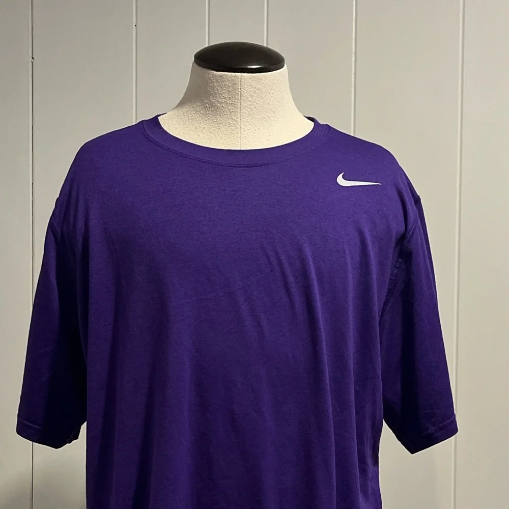 Nike Men's Purple T-Shirt - Picture 1 of 5